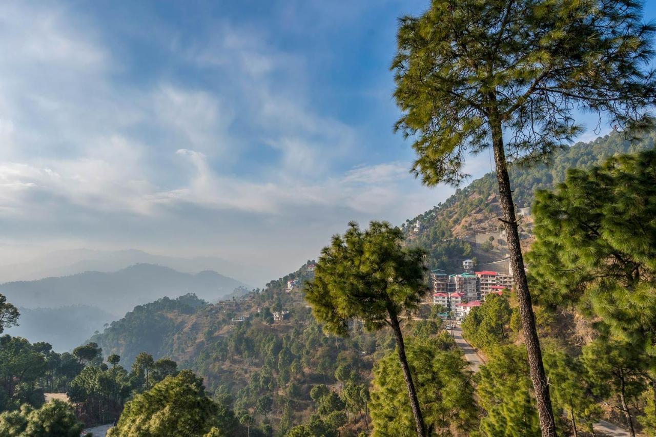 Stayvista At Cecil Cottages With Barbeque, Hill View Kasauli Exterior foto